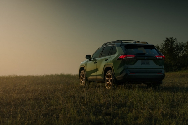 Компания Toyota представила обновленный кроссовер Toyota RAV4