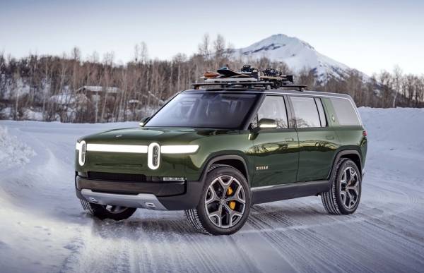 Житель Владивостока выставил на продажу Rivian R1S за 13,6 млн рублей