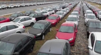 Видео с сотнями некомплектных автомобилей Lada опубликовали в сети