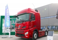 В России стартовали продажи тягача Shacman X6000 на 2 млн рублей дешевле КамАЗа