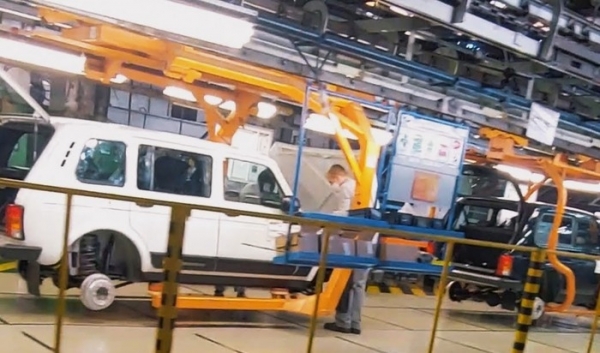 АвтоВАЗ планирует продать 500 000 новых автомобилей Lada в 2023 году