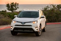 «За рулем» назвал альтернативы Toyota RAV4 на вторичном рынке за 2 млн рублей