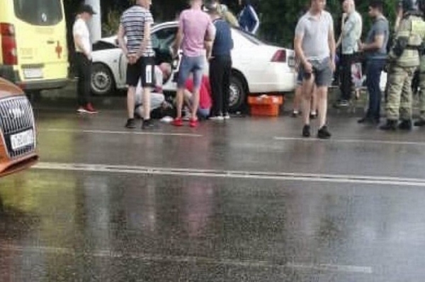 В Краснодаре четверо подростков взяли у родителей машину и пострадали в ДТП