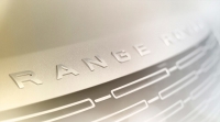 В России стоимость Range Rover нового поколения превысила 34 млн рублей