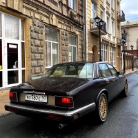 В Ростове продают Jaguar, принадлежавший ведущему «Что? Где? Когда?»