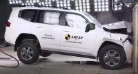 Внедорожник Toyota Land Cruiser 300 получил пять звезд в краш-тесте ANCAP