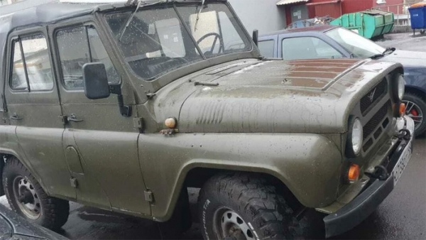 В России на продажу выставили армейский УАЗ практически без пробега