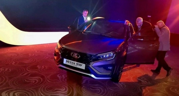 Lada Vesta NG в версии «Техно» с цифровым планшетом выйдет в конце 2023 года