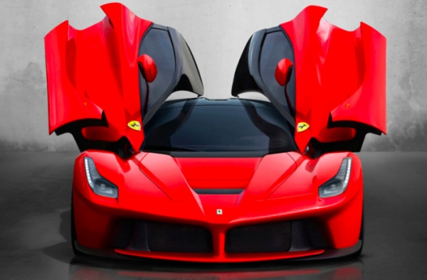 В России продают гиперкар Ferrari LaFerrari за 244 миллиона рублей