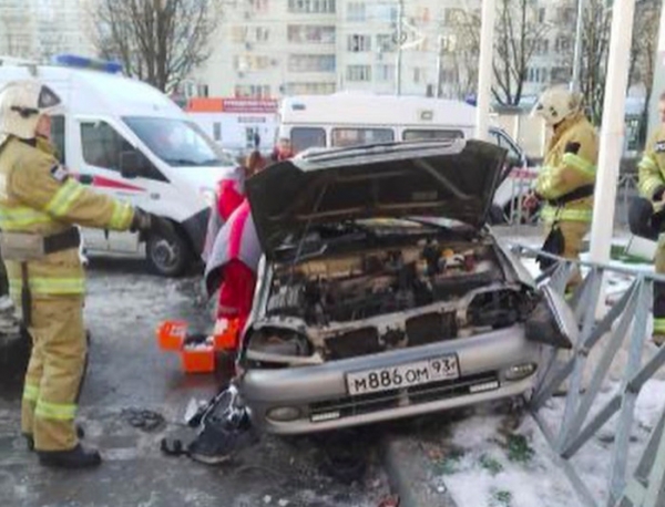 В Краснодаре три человека пострадали в ДТП с маршруткой