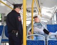 В Ростове пассажиры дважды обстреливали автобусы за просьбу надеть маску