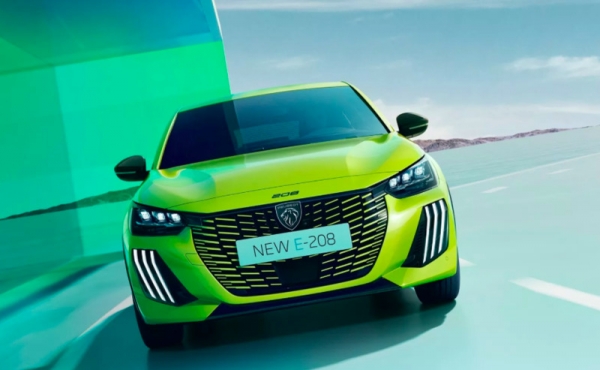 Компания Peugeot провела внеплановый рестайлинг хетчбэка Peugeot 208