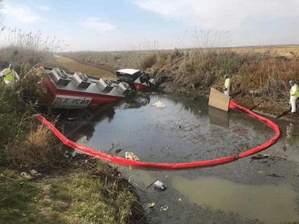 В Адыгее бензовоз упал в Чибийский канал, водитель погиб
