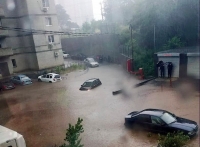 На дорогах Краснодара дежурит спецтехника на случай возможных подтоплений