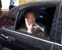 Продавец лимузина Жириновского поднял цену на машину до 5 млн рублей