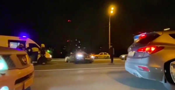 В Москве два человека пострадали в ДТП с участием автомобиля правительства РФ