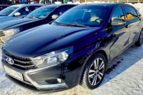 Глава АвтоВАЗа ездит на одной из четырех выпущенных Lada Vesta Signature