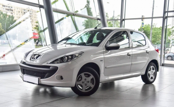 Новый Peugeot 207i иранского производства можно купить в России за 1 069 000 рублей