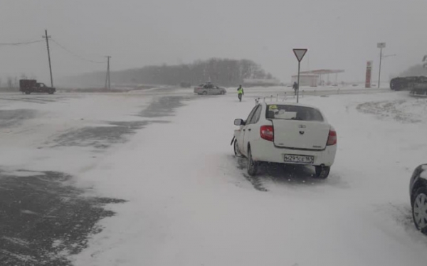 В Ростовской области из-за сильного снега объявлено штормовое предупреждение