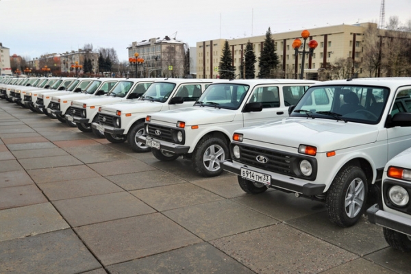 Районные больницы Владимирской области получили 28 новых внедорожников