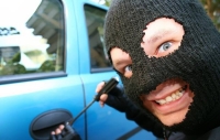 Российским водителям назвали способы защитить колеса от кражи