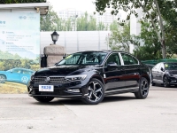 В России стартовали продажи седанов Volkswagen Magotan по цене 3,5 млн рублей