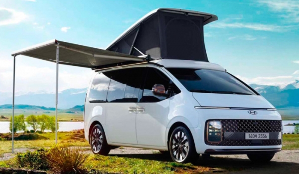 Бренд Hyundai построил дом на колесах Lounge Camper из минивэна Staria