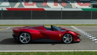 Компания Ferrari представила суперкар Ferrari Daytona SP3 серии Icona