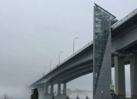 В Ростове отремонтировали лифты на Ворошиловском мосту, но они не работают