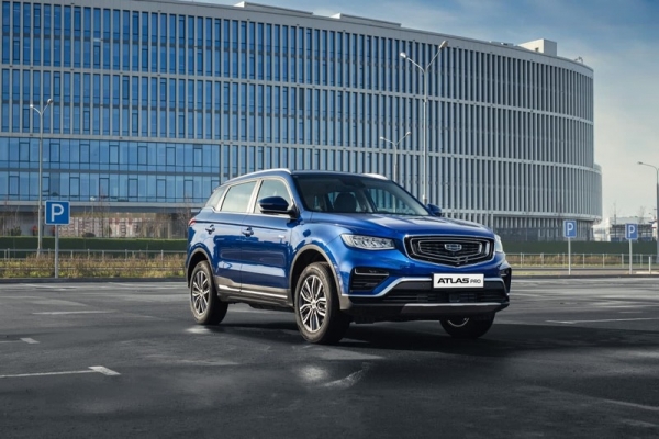 Chery Tiggo 7 Pro и Geely Atlas Pro стали лучшими семейными кроссоверами из КНР в 2023 году