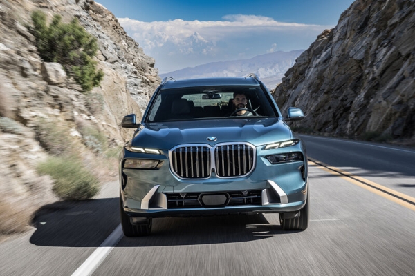 В России начались продажи внедорожников BMW X7. Неприлично дорого