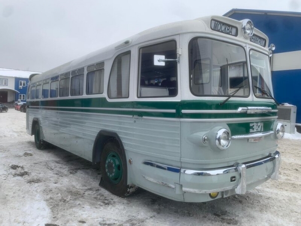 В России восстановили редчайший междугородний автобус ЗИЛ-127 образца 1956 года