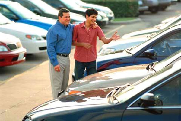Автоэксперт Кацубо назвал пять способов сбить цену при покупке подержанного автомобиля