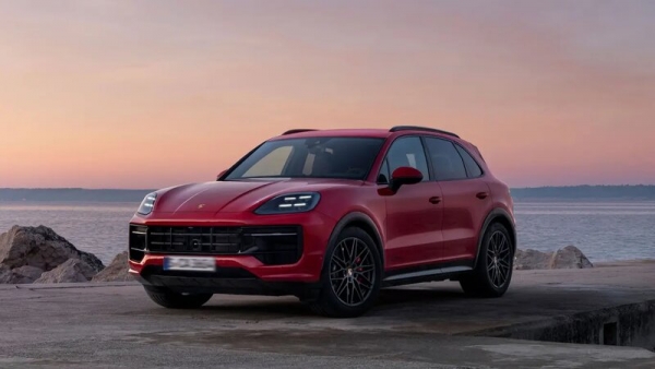 В России возобновили продажи кроссоверов Porsche Cayenne GTS. Неприлично дорого