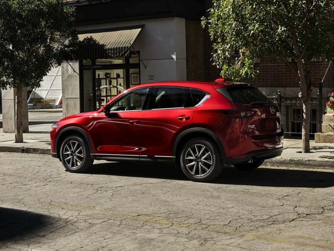 Эксперты «ЗР» нашли плюсы и минусы кроссовера Mazda CX-5 первого поколения