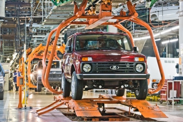 Внедорожник Lada Niva Legend подешевел на 8 тысяч рублей в январе 2023 года