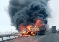 На Кубани в столкновении двух грузовиков погибли два человека