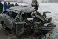 Два человека погибли в ДТП с грузовиком в Саратовской области
