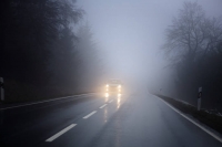Автоэксперт Аксенов рекомендовал водителям РФ снижать скорость при плохой погоде