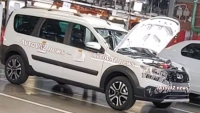 АвтоВАЗ может отложить запуск производства Lada Largus до осени 2023 года
