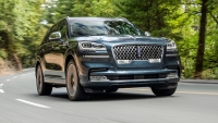 Роскошные внедорожники Lincoln Aviator продаются в России по цене от 6,5 млн рублей