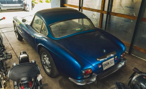 Простоявший в гараже 43 года BMW 507 хотят продать за 2,2 млн долларов