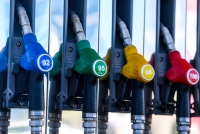 Эксперты опровергли три популярных мифа о бензине