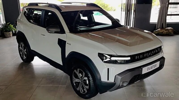 Начались продажи кроссовера Renault Duster 2025. Новинку сняли на фото