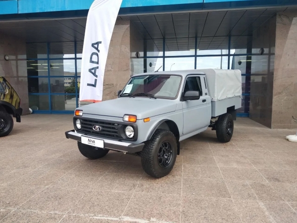 АвтоВАЗ представил полурамный пикап ВИС-2346 на базе Lada Niva Bronto