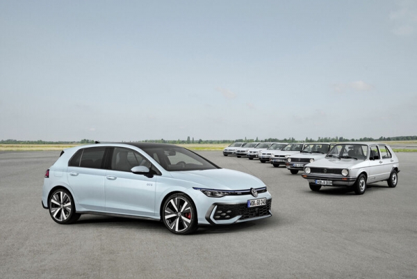 В Россию начали поставлять Volkswagen Golf VIII по цене 3,8 млн рублей