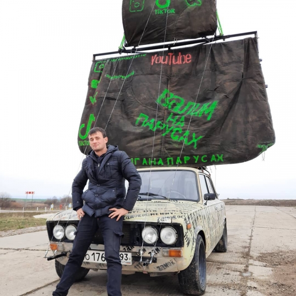 Житель Кубани построил пиратскую «Черную жемчужину» из ВАЗ-2106