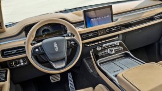 lincolnaviator3