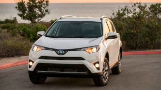 toyotarav42017