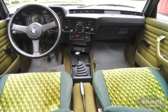 Bmwe213